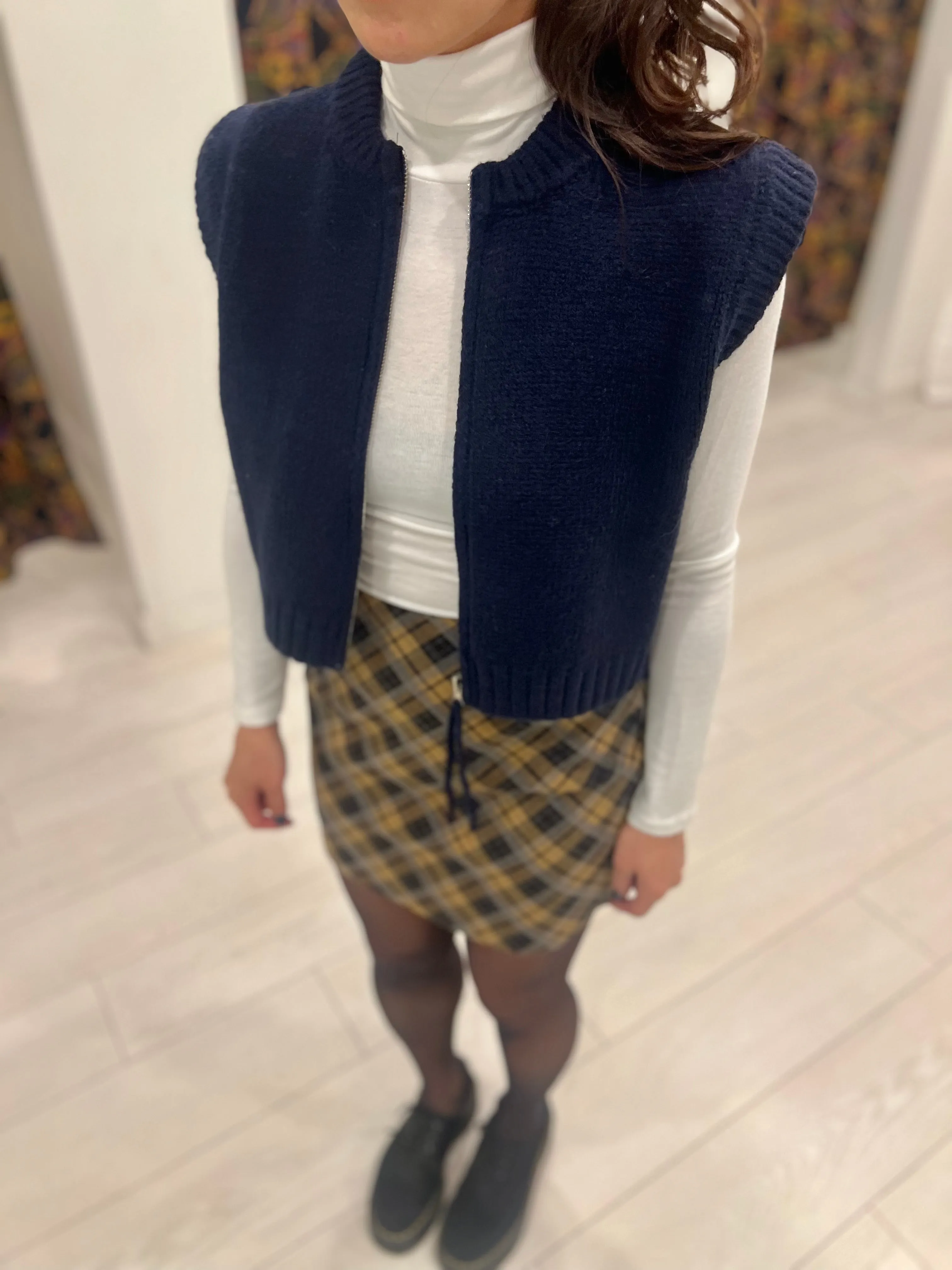 DISCO Cropped knit vest