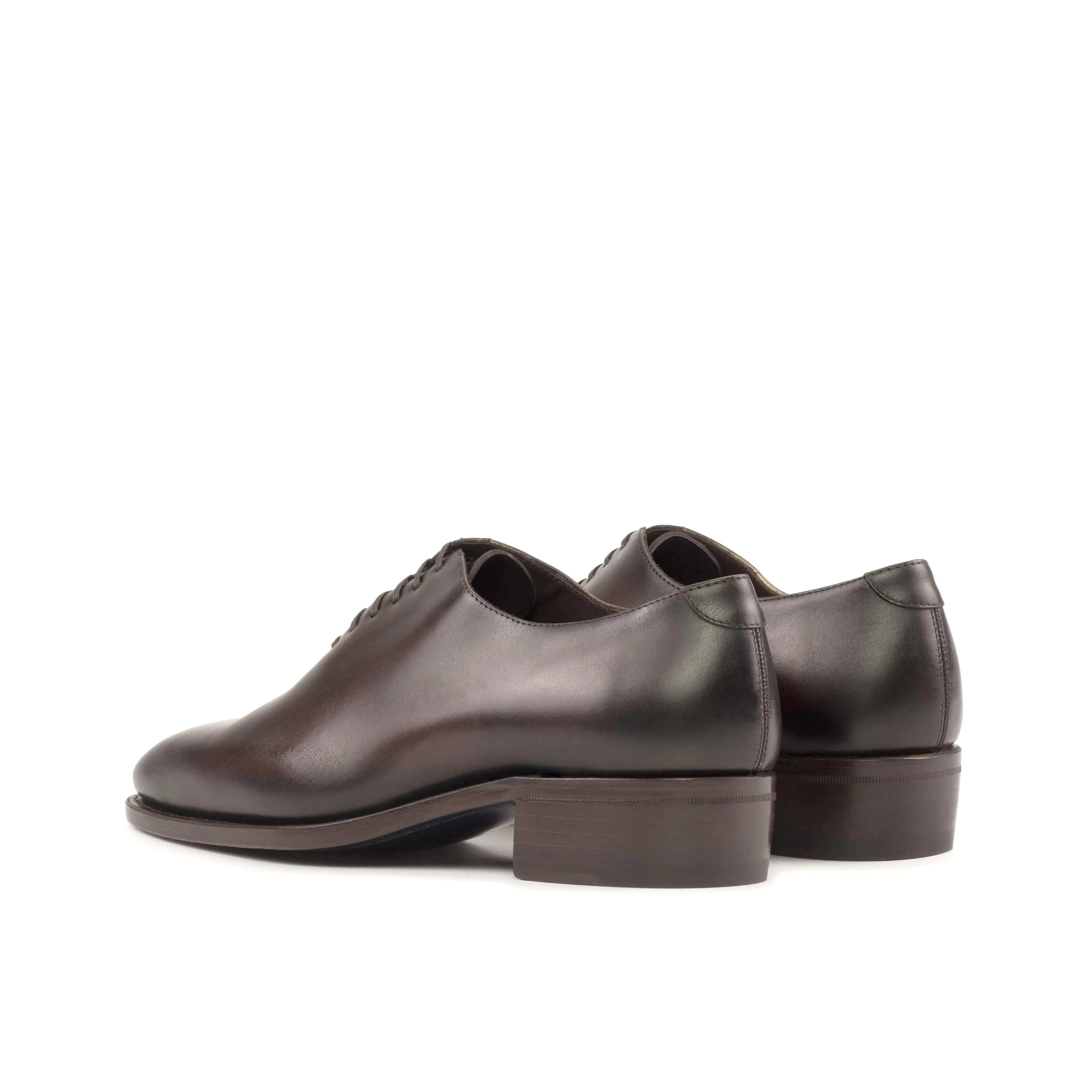 Elio wholecut shoes