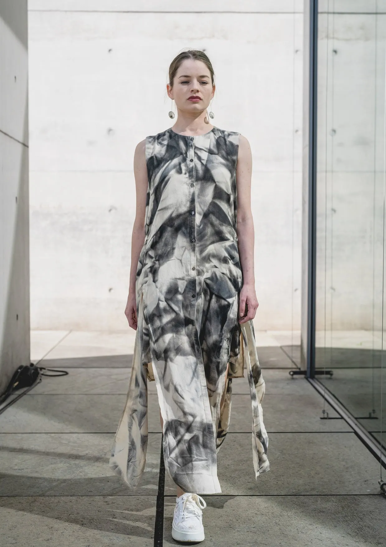 HANDPAINTED - DRESS LONG SLEEVELESS creme painted