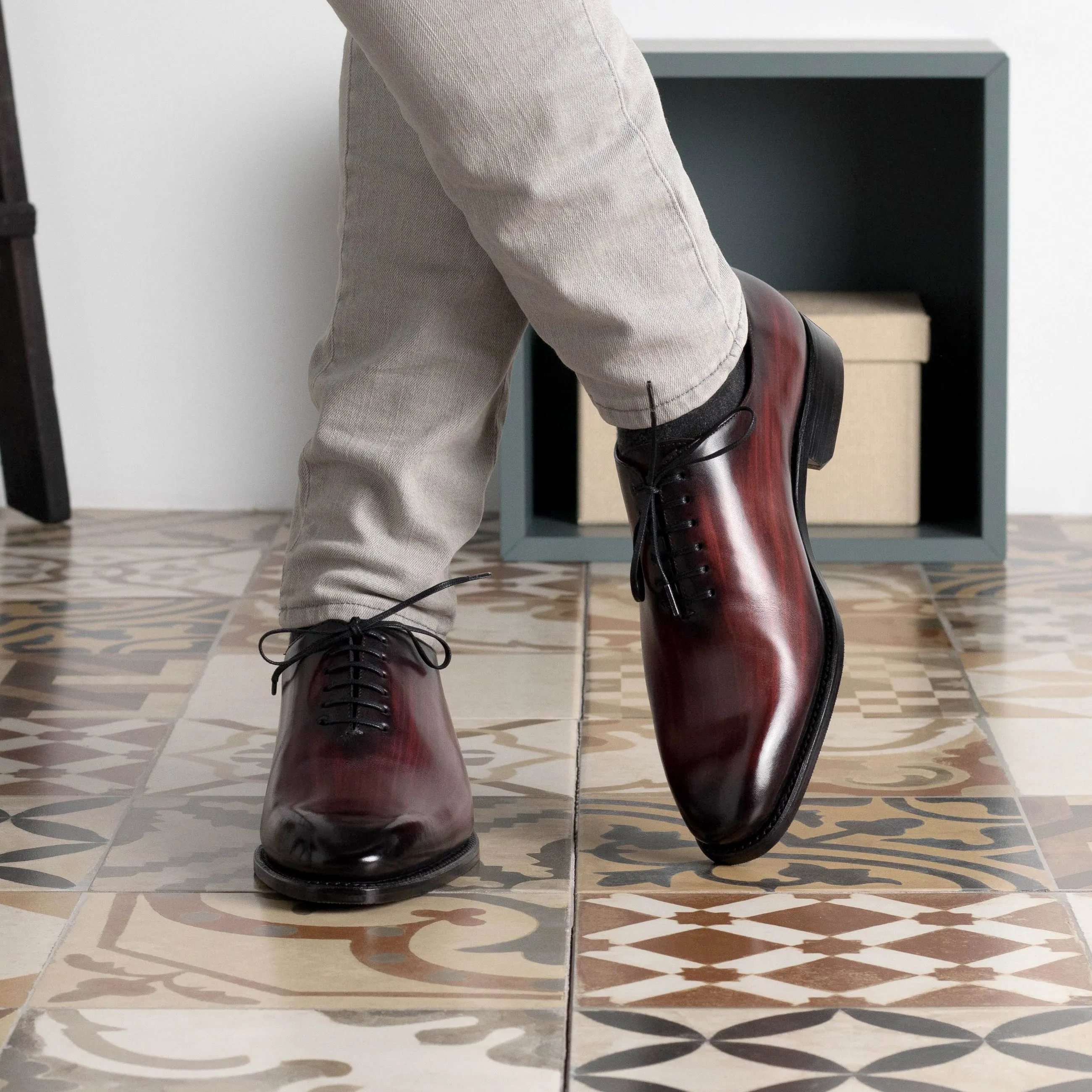 Mercure Patina Wholecut shoes