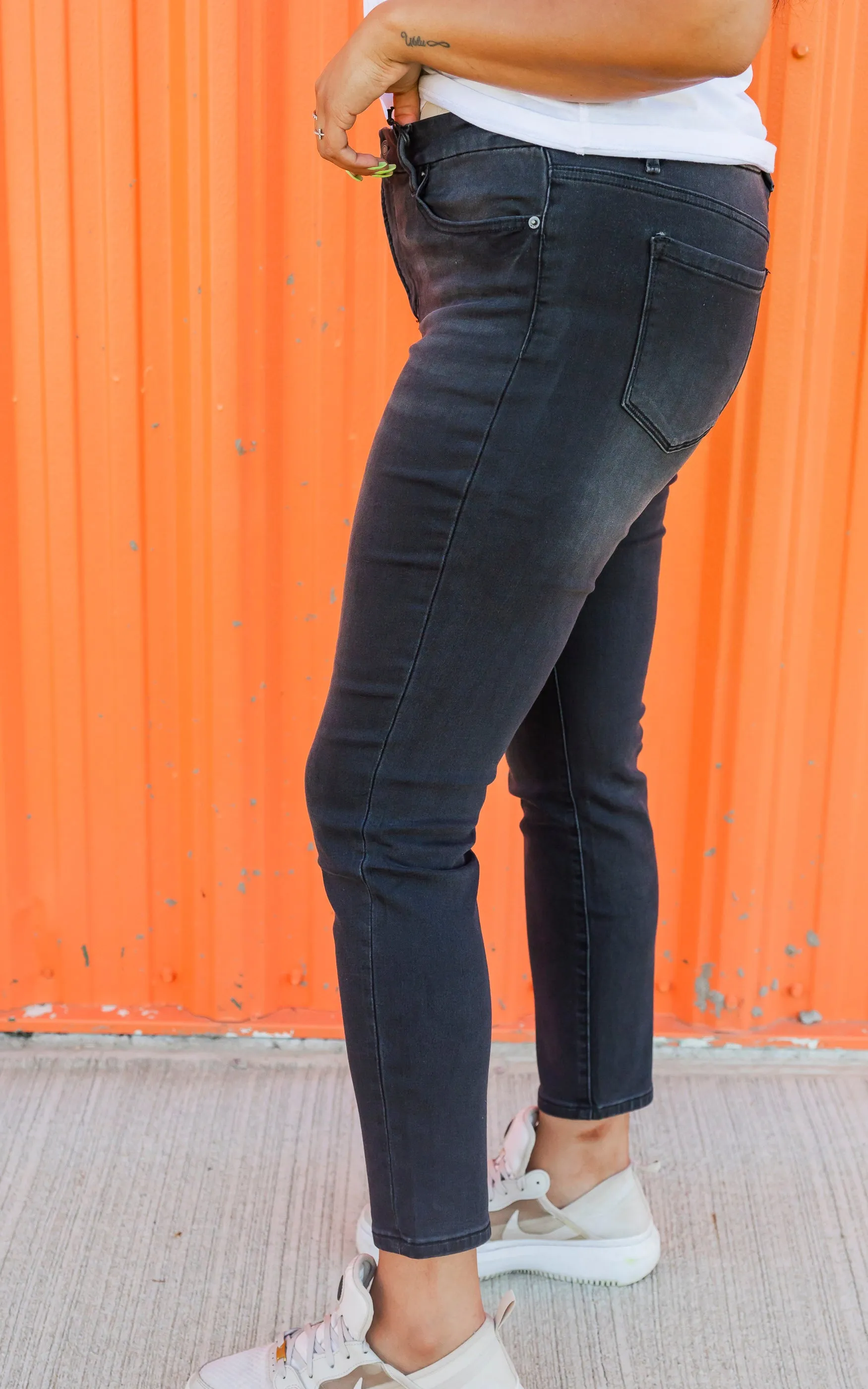 Mica | The Aniston Super Soft Mid-Rise Black Skinny Denim Jeans