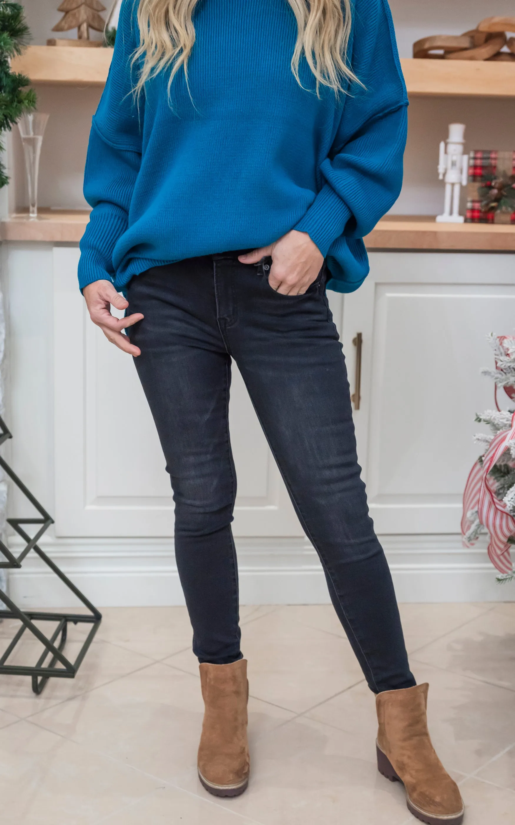 Mica | The Aniston Super Soft Mid-Rise Black Skinny Denim Jeans
