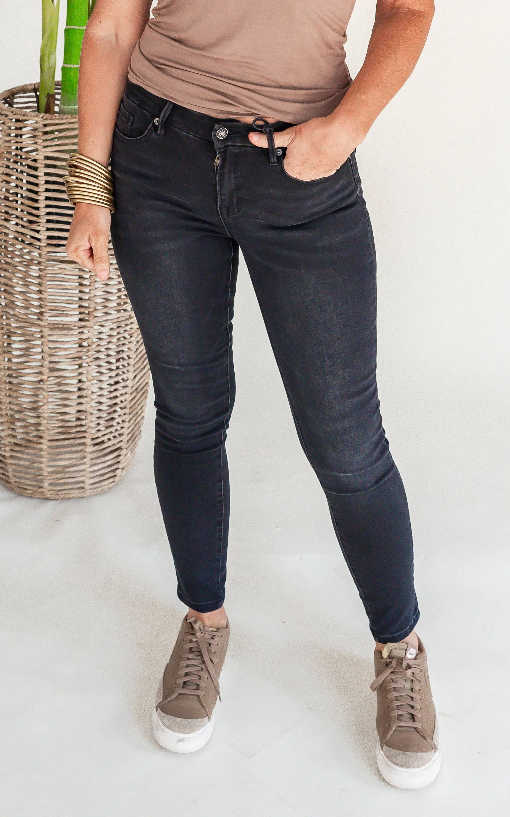 Mica | The Aniston Super Soft Mid-Rise Black Skinny Denim Jeans