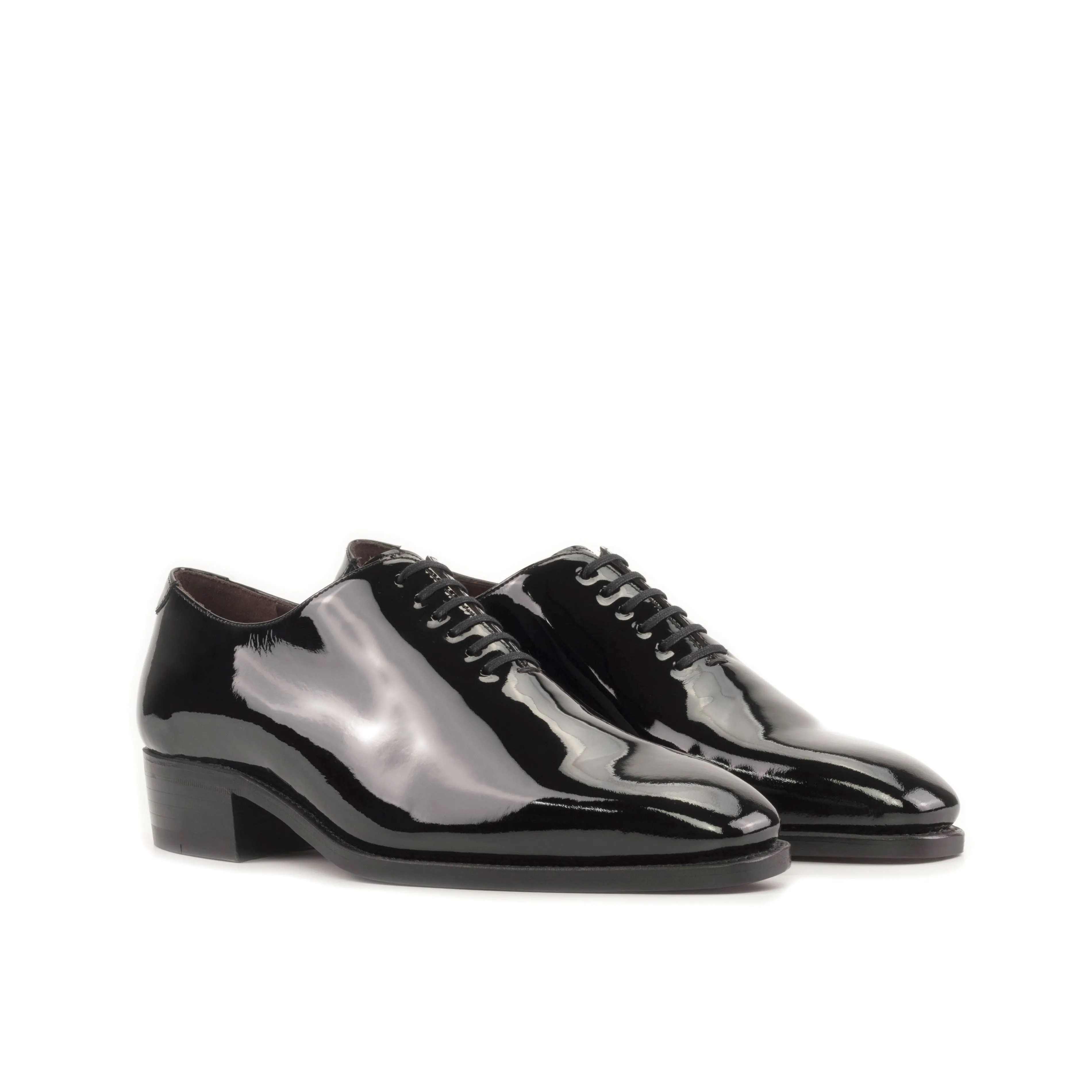 Narciso wholecut shoes