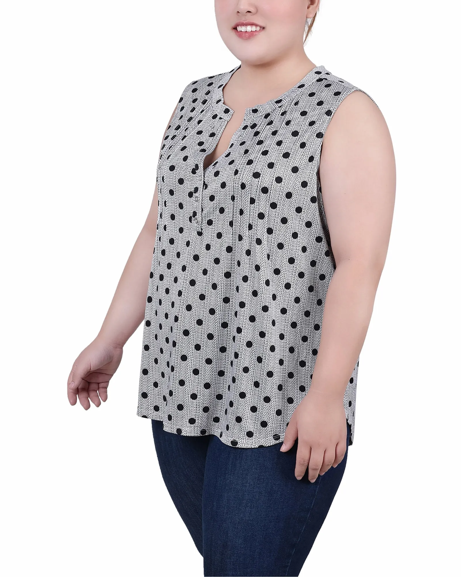 Plus Size Sleeveless Knit Y Neck Top