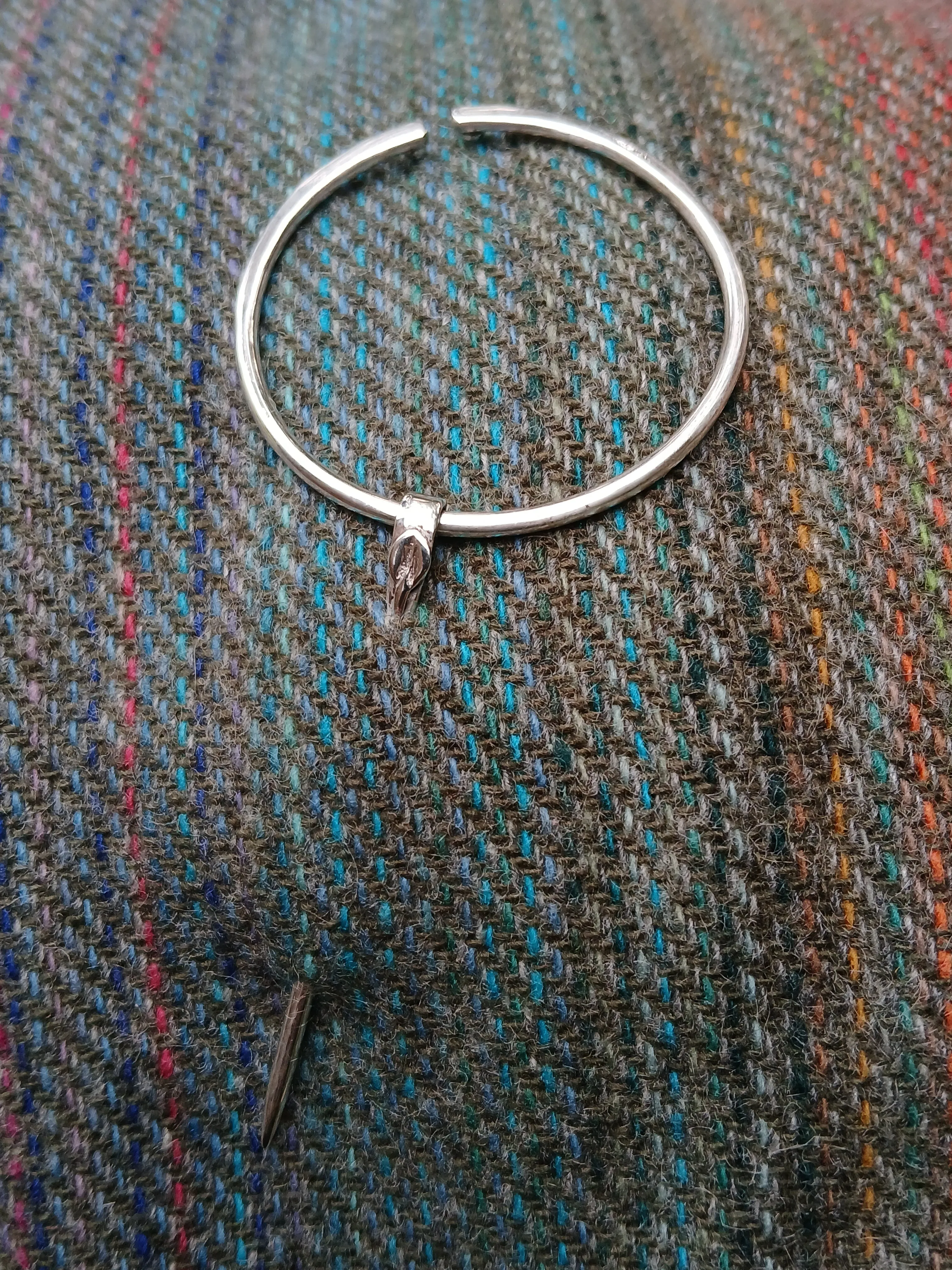 Tiny Leaf Penannular Pin
