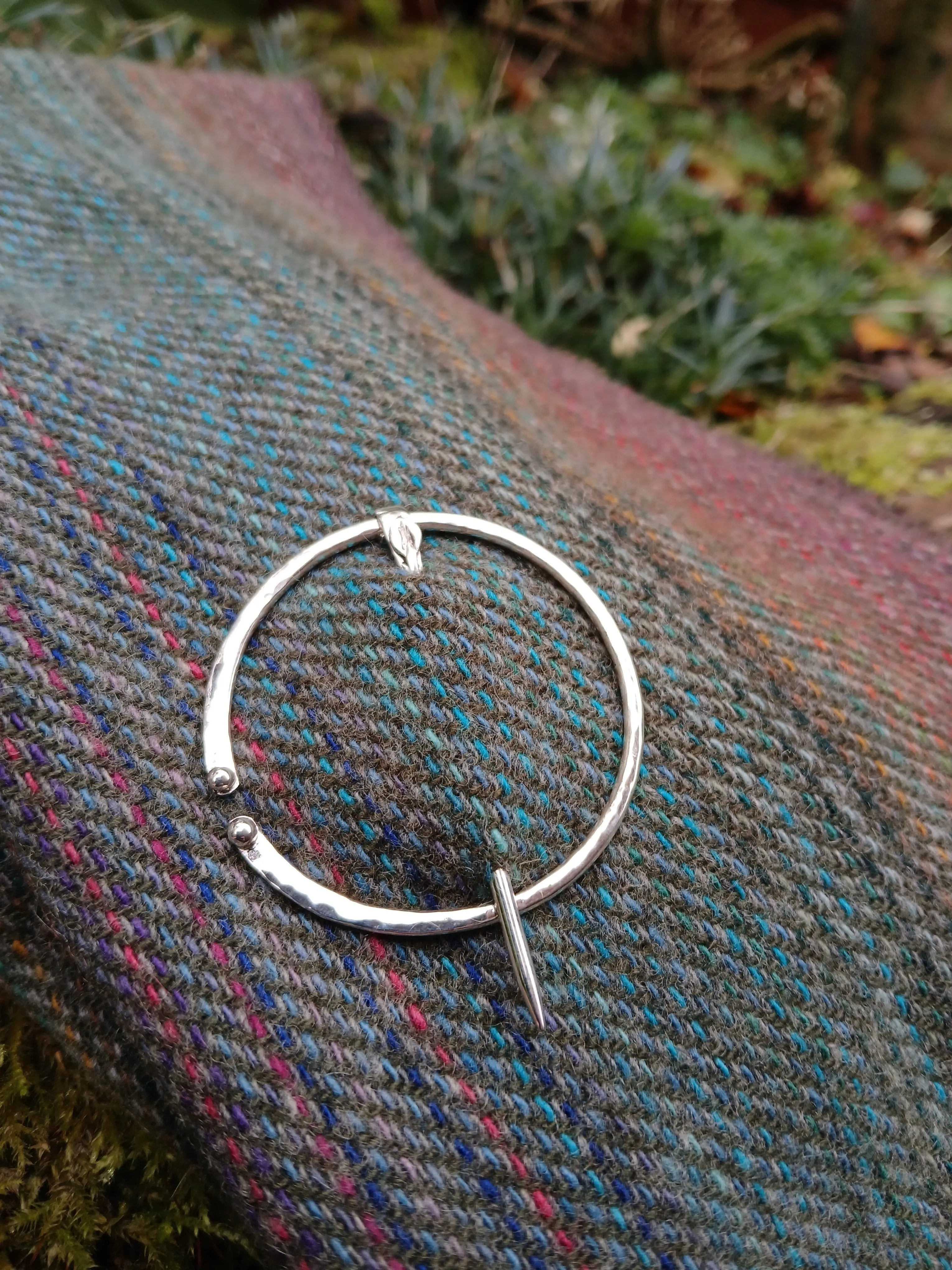 Tiny Leaf Penannular Pin