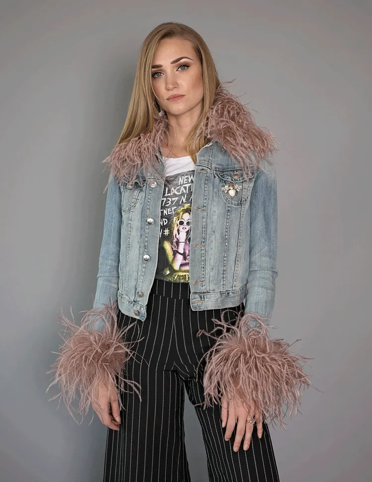 Victoire - Feather Collar and Cuffs in Taupe