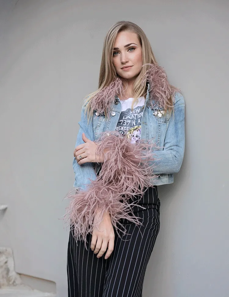 Victoire - Feather Collar and Cuffs in Taupe
