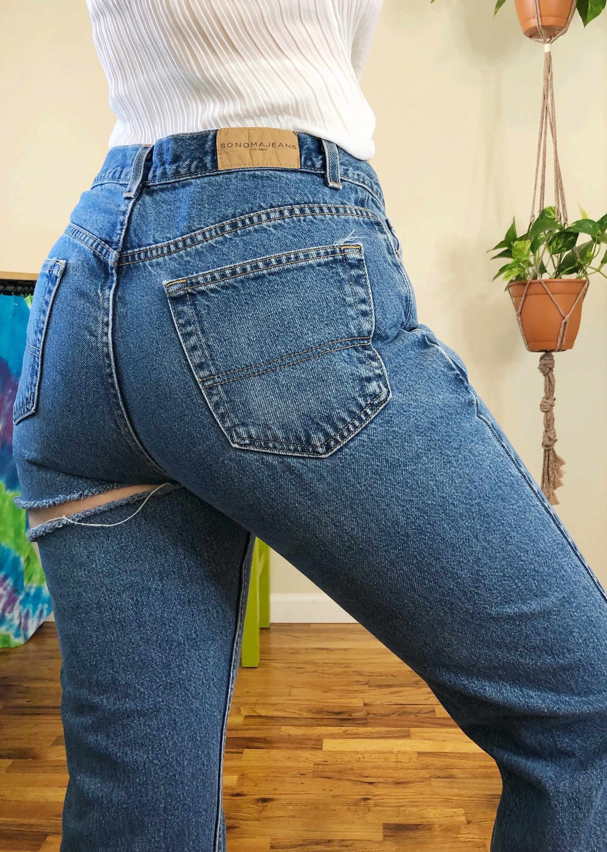 Vintage Destroyed Medium Wash Jeans - XL